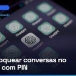 Celular com vários ícones do aplicativo ChatGPT na tela inicial (foto: Solen Feyissa / Unsplash)
