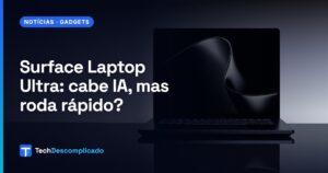 Notebook Microsoft Surface Laptop Ultra preto, aberto, sobre superfície refletiva
